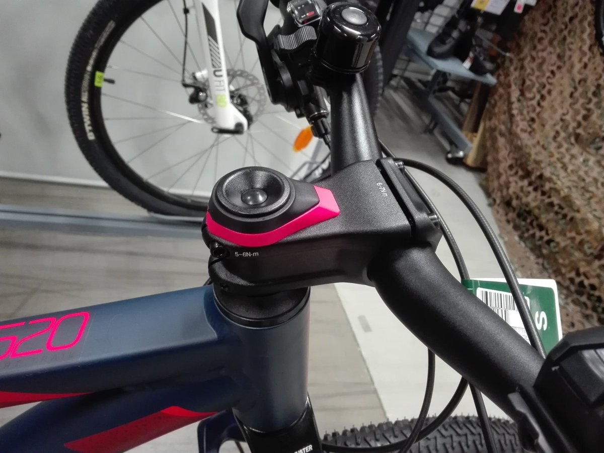 TomDussycle's tweet photo. les premiers exemplaires du #rockrider #st520 modèle femme sont arrivés à @DecathlonAtlan https://t.co/z1uGUkxv5i