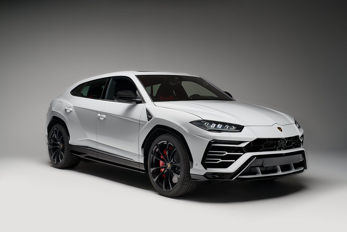 Lamborghini's tweet image. A classy prized Super Sport Utility Vehicle: we are happy to announce Lamborghini #Urus is the winner of the Best Luxury SUV category at the @Britishgq Car Awards 2019. lam.bo/Urus_BritishGQ…
#GQCarAwards #SinceWeMadeItPossible #Luxury