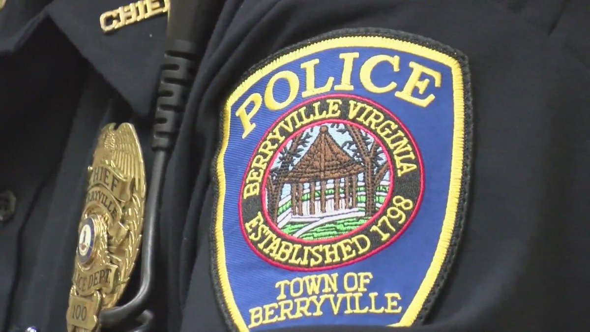 SecuredComm's tweet image. @SecuredComm welcomes the Berryville, VA Police Department to the family of worldwide agencies using our messaging, voice, video, and file sharing communications platform for mobile and desktop. Glad to have you with us! #lawenforcement #publicsafety #encryptiontechnology