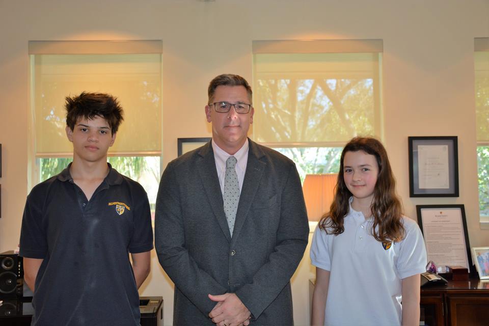 BelgranoDay's tweet image. ➡ Agradecemos al colegio @palmertrinity de Miami, Estados Unidos, por la bienvenida a nuestro alumno Luciano Martinelli, quien está realizando su #ExchangeExperience allí, en el marco de @r0undsquare 😄 

@BDSglobalEd 🌎