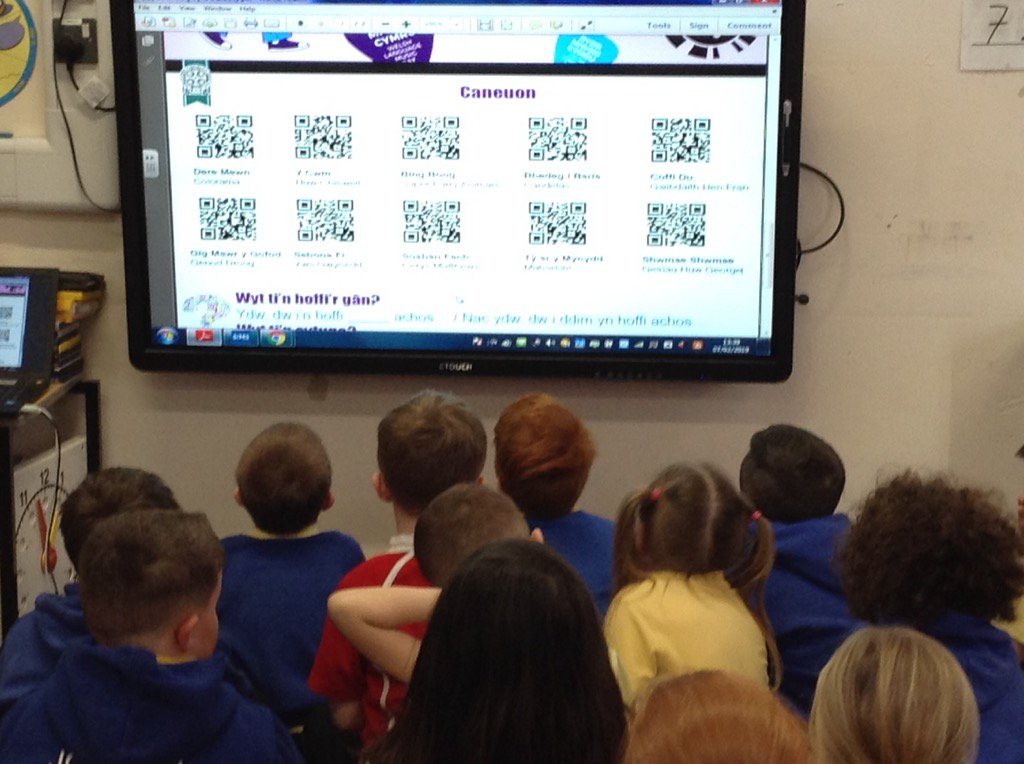 portmeadp's tweet photo. Today we listened to a variety of Welsh songs. We then had a vote to choose our favourite song. #pmdpcym #pmdpy3/4 https://t.co/fwYaZ9BimH