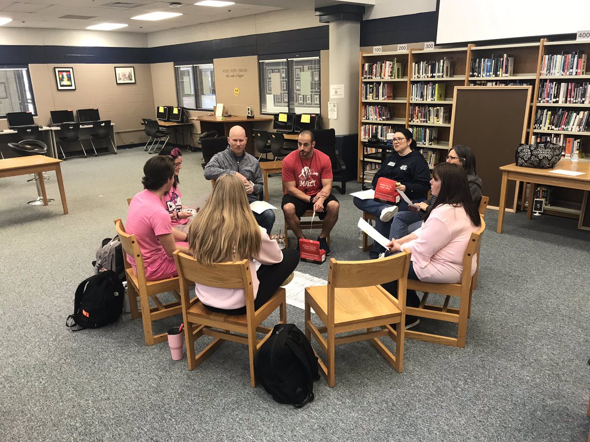 AshleyMairFHC's tweet image. #FHSDLearns through STUDENT LED Restorative Circles during Lunch and Learn. Relationships matter!