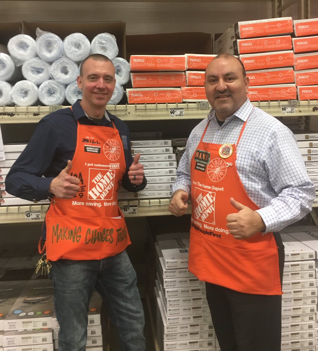 Meet Bill Ops Mgr from store 1508 Making change possible for his associates through his great leadership !! Thank you Bill.. D214strong ..