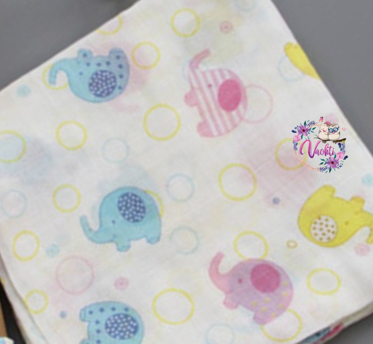 Our cute elephant 100% #organic #bamboo #muslinblanket for your #baby to #love #snuggling in ❤️

bit.ly/VAOHTIBABY

#Vaohti #mom #mama #babyshower #babyessentials #swaddle #swaddleblanket #muslinswaddle #receivingblanket #muslin #organicmuslin #babybump #pregnant #maternity