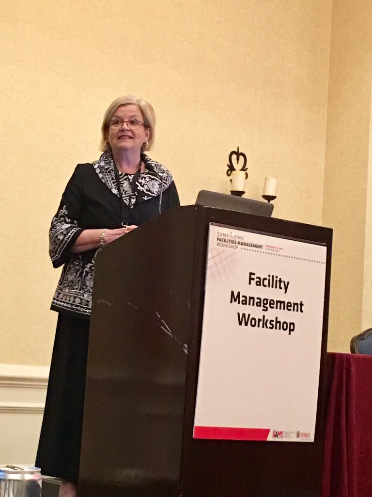 mikeeiden's tweet photo. @AECOM’s @jillbruning introduces #FMWorkshop19 closing speaker, Anne Morton, representing @NationalDefence 🇨🇦 🇺🇸 @AECOMGovernment @same_hq @IFMA https://t.co/wwDsmE5C2o