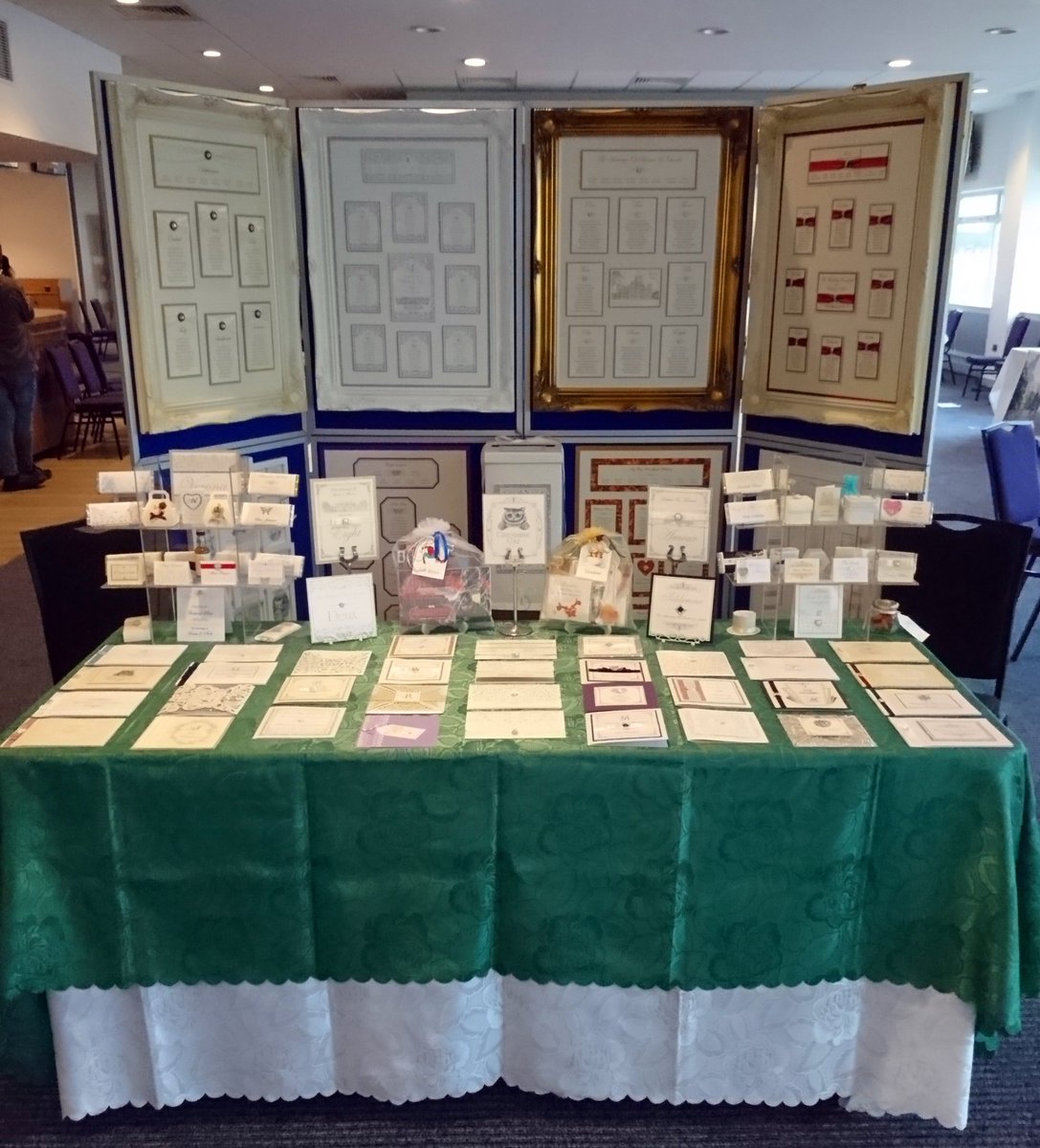 LauraBrambles's tweet image. This weekend I am exhibiting at the awesome Chelmsford City Racecourse Wedding Show. 
Come and see me on Saturday or Sunday between 11am and 3.30pm for beautiful bespoke wedding stationery 😍