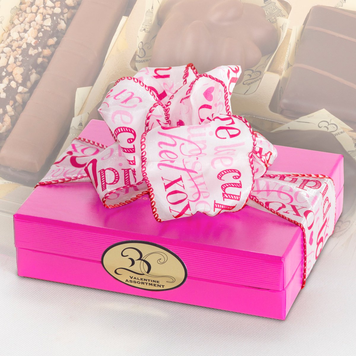 BridgewtrCho's tweet photo. Indulge your sweetheart with the Bridgewater Valentine Assortment. Available in a pink or red box with a variety of caramels, toffees and nuts in milk and dark chocolate. #bridgewaterchocolate #chocolate #milkchocolate #darkchocolate #valentinesday #love #pinkbox #redbox https://t.co/GpIVKVJPuL