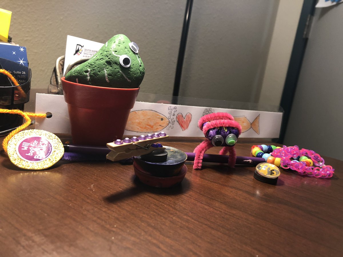 I got so many great goodies <a href="/nrayzor/">Newton Rayzor Elem</a> <a href="/ibpyp/">IB PYP</a> 3rd grade market!  #DentonISDDelivers #IBDenton