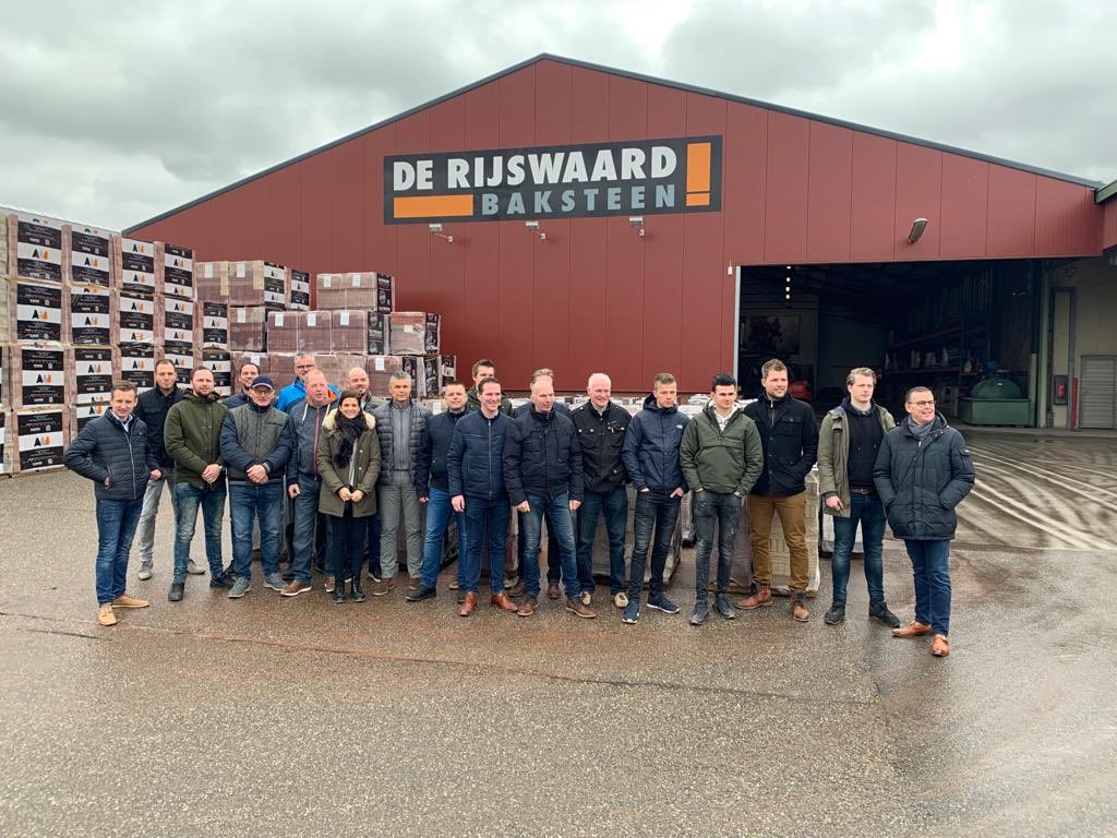 Vandaag @kkheutinkbv en <a href="/RKB_Nieuwleusen/">Raab Karcher</a> mogen ontvangen bij <a href="/Rijswaard/">Rijswaard Baksteen</a> ! Een goede en fijne club mensen, die allemaal zeer betrokken zijn. Top! Heren en dame, hartelijk bedankt voor jullie komst en laten we er samen een steengoed jaar van maken👍🏻 #samenwerken #gevelstenen