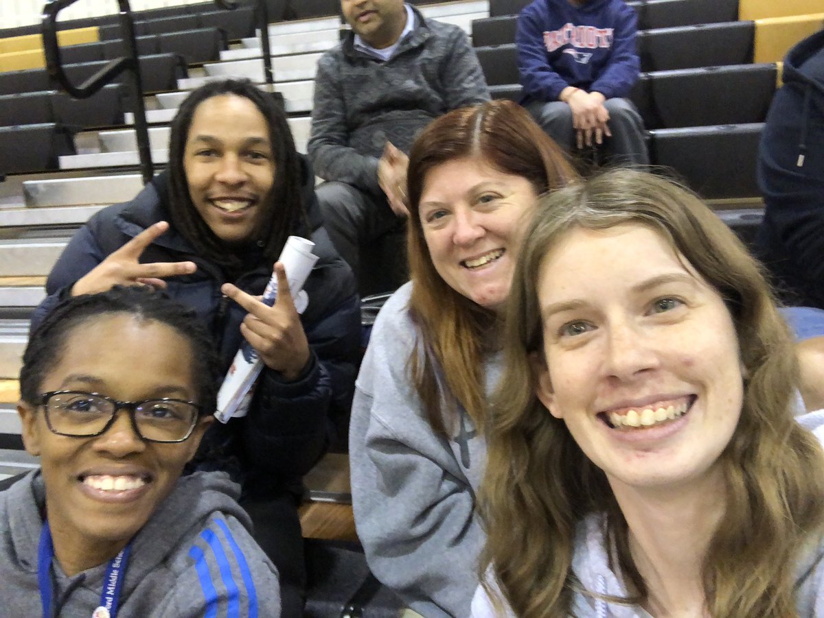 MsBalanc12's tweet image. Had a blast @unifiedfhs basketball game today! It was so much fun cheering on the athletes and seeing some of my old students play!! #unifiedsports ❤️🏀