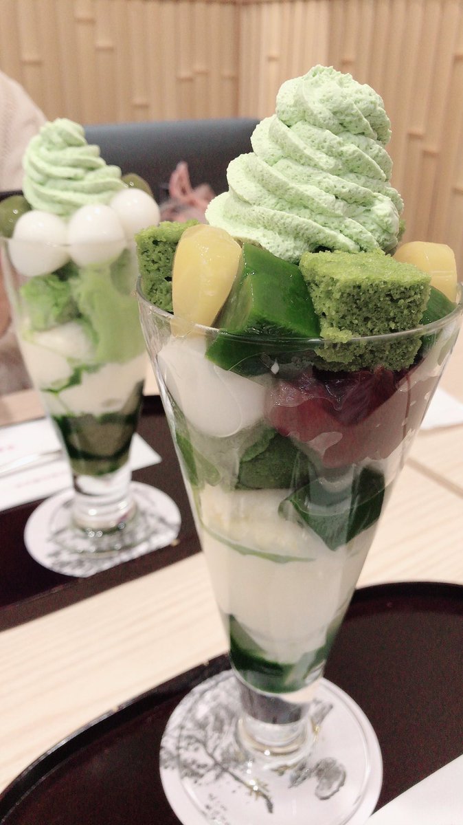 京都の辻利のパフェ(о´∀`о)💕
ここのスイーツほんとすき😋

抹茶を謳歌できるよ👍👍笑