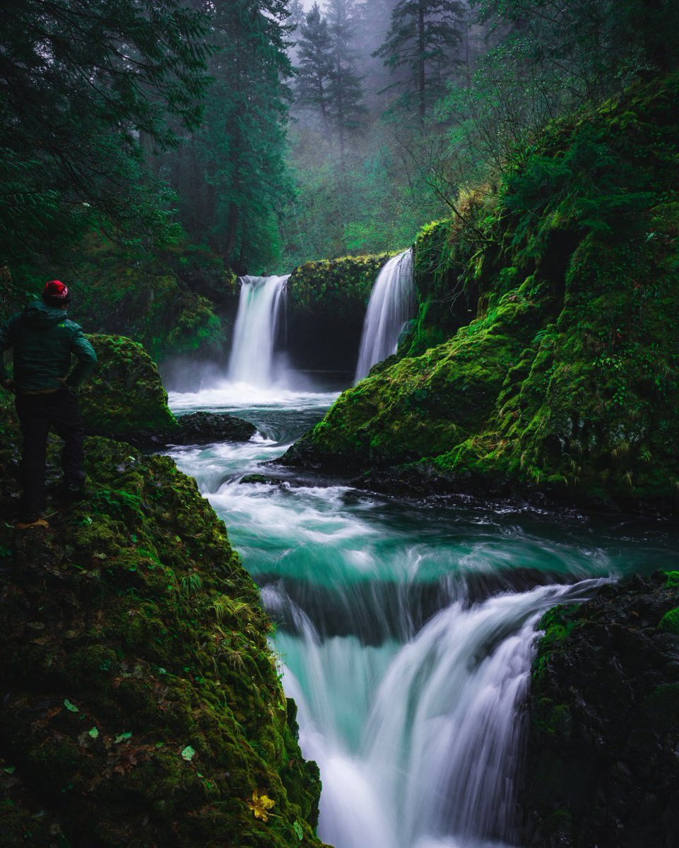 Jeff Anderson | Winner of January’s Photog Favorite Contest with his amazing Oregon Waterfall image! photogadventures.com/jeff-anderson-…