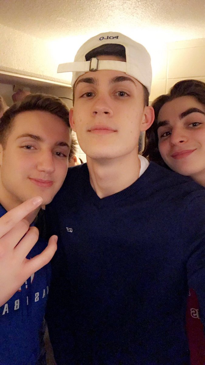 jordansmith006's tweet image. Happy birthday big bro ✊🏻🎉 @Rileykeck23