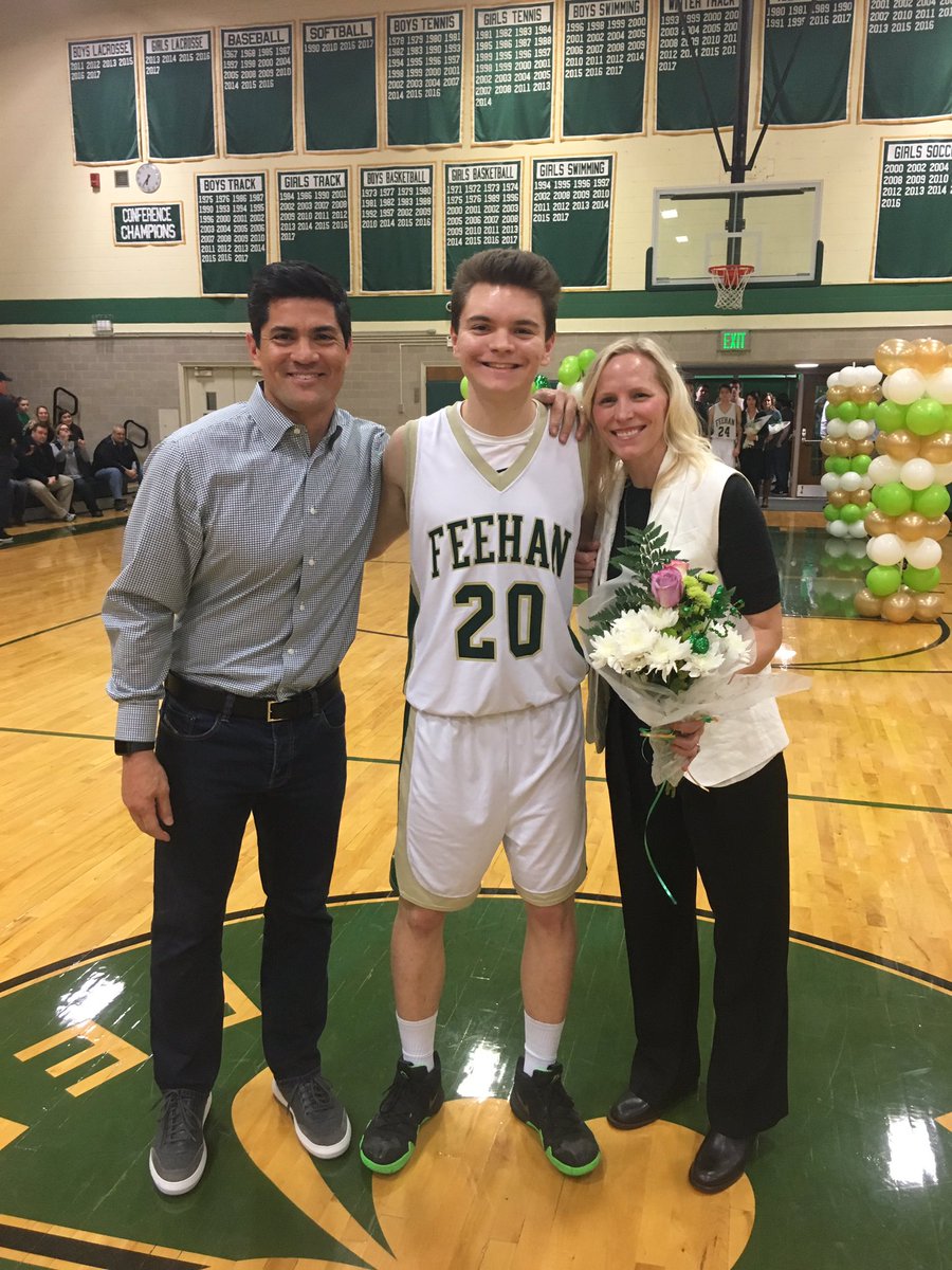 DohertyGdoherty's tweet image. Senior recognition night