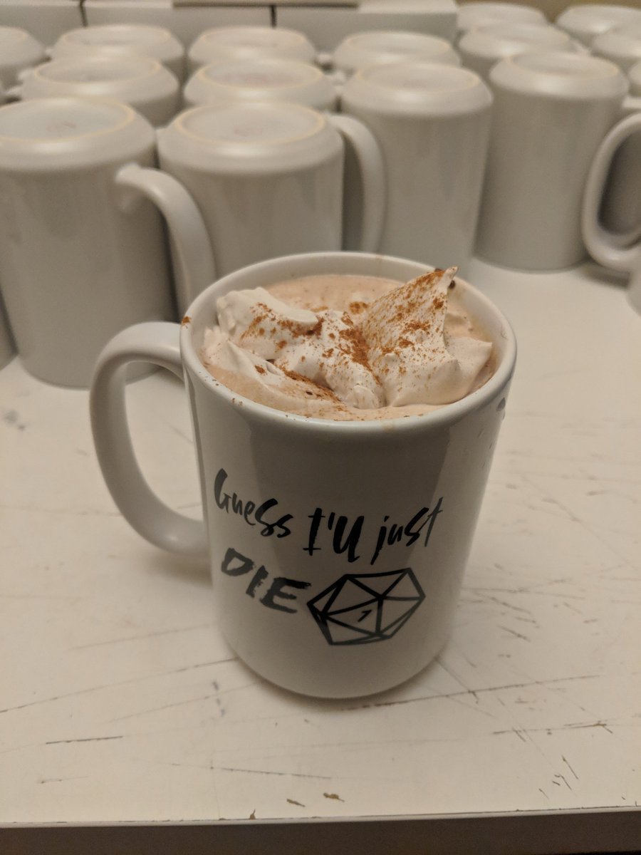 TFW you're working at your desk and the best partner in the world <a href="/ChristieKeto/">Keto Christie</a> brings you a treat. 

#mendrinkhotchocolate