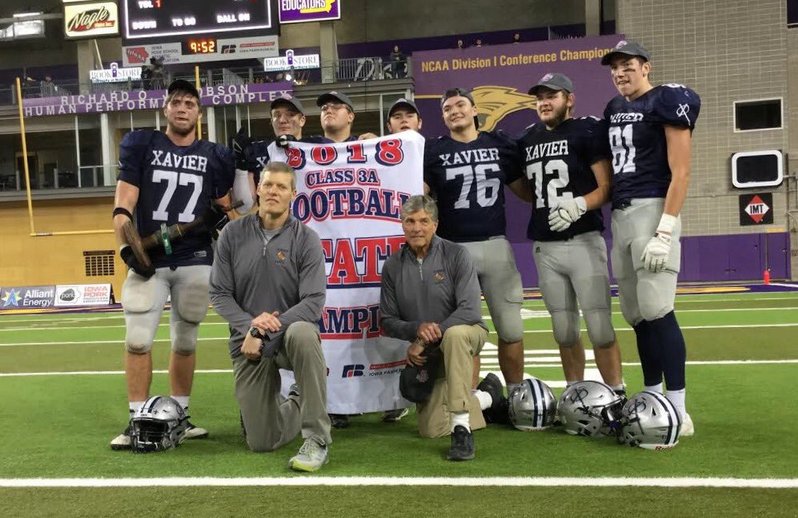 Tonight <a href="/CRXavierFB/">Xavier Football</a> will be awarded with the <a href="/NationalGuard/">National Guard</a> National Ranking trophy on the <a href="/MaxPreps/">MaxPreps</a> Tour of Champions #FootballTOC
<a href="/XavierSaintsAD/">Xavier Activities</a> #WeAreXavier

Story <a href="/BackesDean/">Dean Backes</a>: t.maxpreps.com/2WN7FUR 
Photos: <a href="/XavierSaints/">Xavier High School</a>