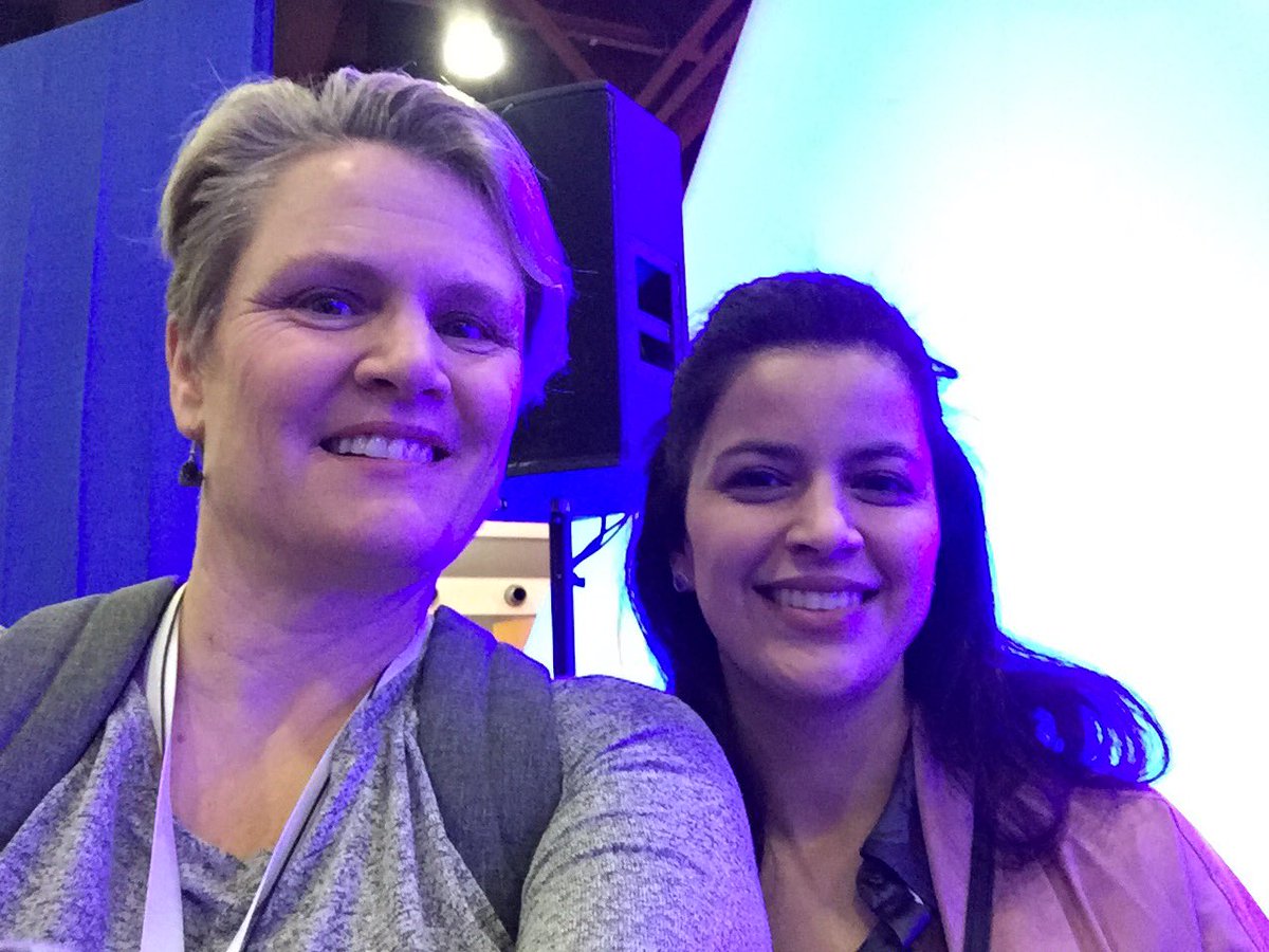 KTurnerRealDeal's tweet photo. Conference newbies. #lifeatedc #edcconference #exportdevcanada https://t.co/aHaQgKCNjU