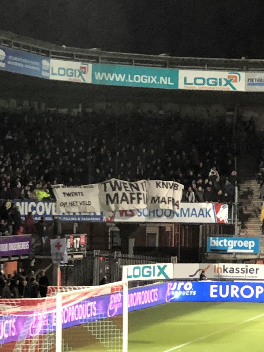 Originele capo bij Sparta.  Oei, dit doet pijn 😂 #spatwe