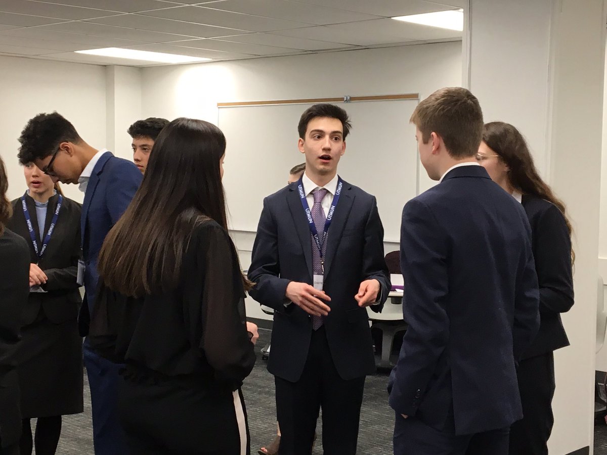 citizenjeffry's tweet photo. Friday sessions @UofT in full swing. @HillStrath students representing well #utmun with @arthur_estelle https://t.co/PYBMBkR9uN