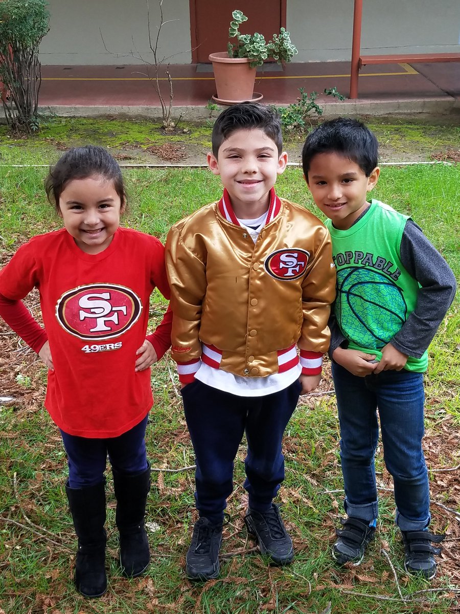 mcsherrym's tweet photo. Today @yveeagles teamed up for #KindnessWeek Go Eagles! @warriors @StephenCurry30 @SFGiants @49ers @Athletics @Cardinals @Chivas @WSUCougars @qatarairways #yvepride #familiaYVE #1stgrade #KindnessMatters #schoolspirit https://t.co/MJeR1hSzHG