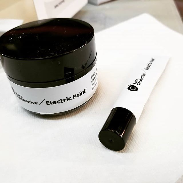 metalnat's tweet photo. Sometimes you just have to get bare and make a solid connection. it's a touchy yet very responsive kind of day. When it's done right though,  there's a capacity for great things.  Sending out all the right signals. ;) #capTouch #conductivePaint #external… https://t.co/8Jq7SoXag3 https://t.co/xi1PSHUtGY