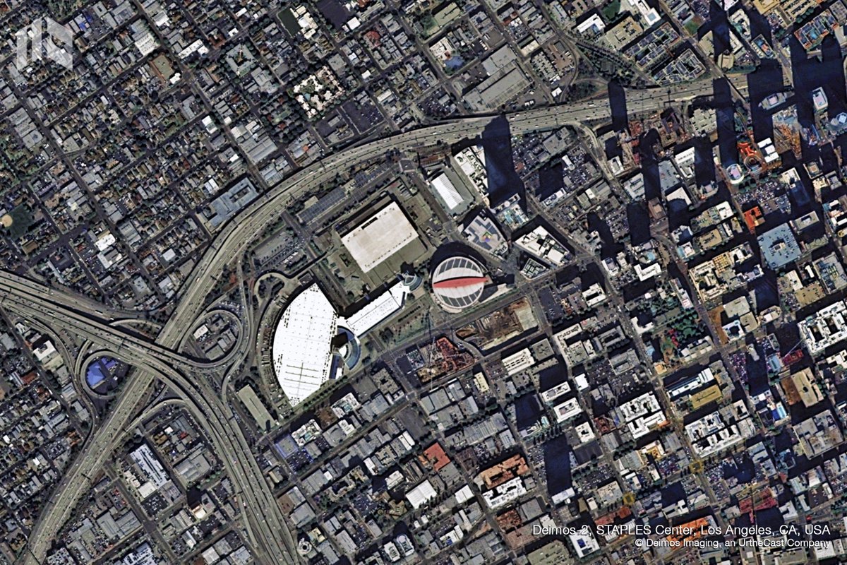 EarthDailyA's tweet image. The 61st Annual Grammy Awards ceremony is just around the corner! We bring you the STAPLES Center in Los Angeles, as seen from the orbit of #DEIMOS2, to ease the wait! #GRAMMYs