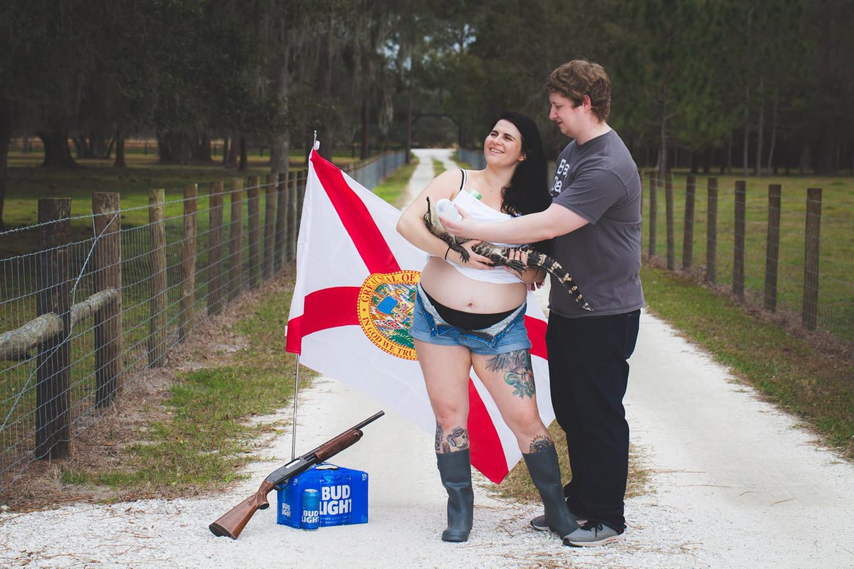 WFLA's tweet image. TAKE A LOOK: We have a new contender for the most Florida maternity photo of 2019 so far.
8.wfla.com/2UQIMWS