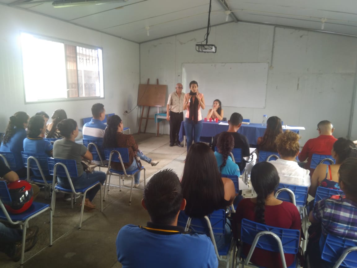 luordonezOl's tweet photo. Grandes noticias para quienes conforman el @ITSPEM1 pronto iniciará la construcción de su nueva infraestructura, hoy nos reunimos con los presidentes de curso de las distintas carreras para que conozcan cómo se está desarrollando este proceso #INFOsenescyt https://t.co/CFRq2kxzVT