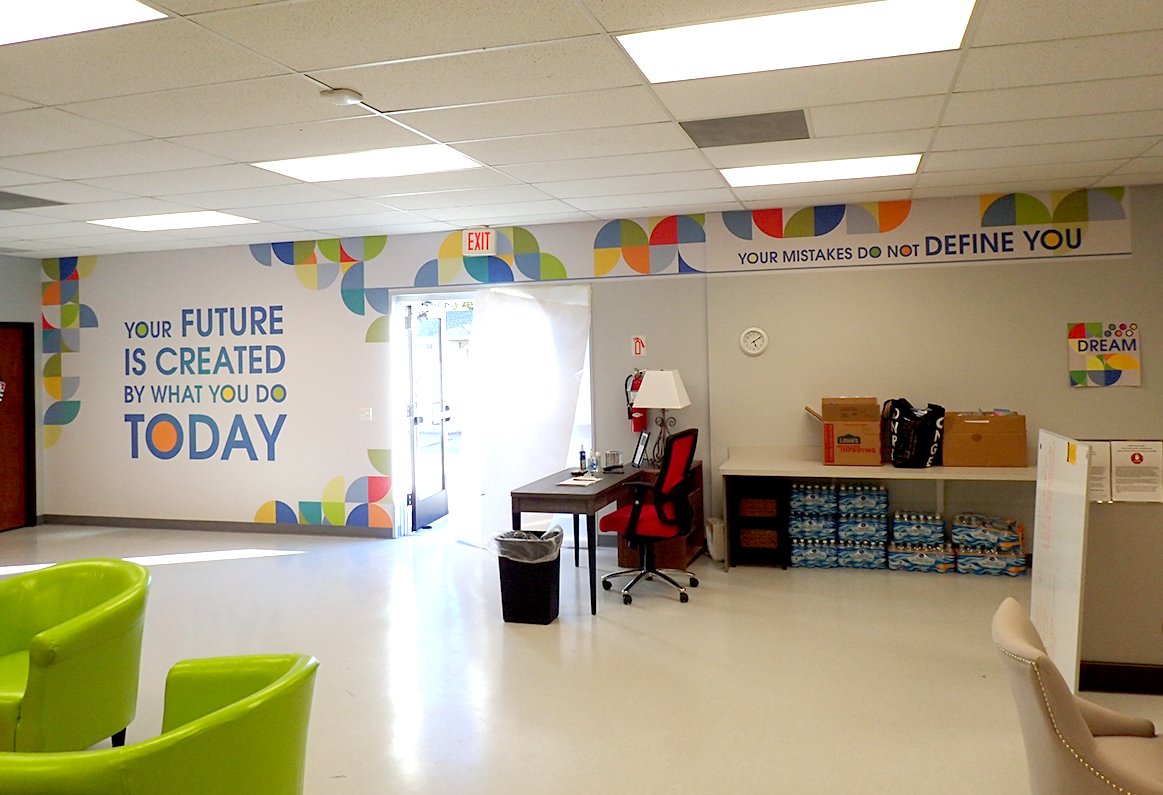 VoomGroup's tweet photo. Does your office need some pep? Voom can print AND install your interior office graphics and signage! Talk to Voom today about options to give your office a fresh look - we do it all!
#graphicsinstallation #largeformatprintingservices #wideformatprinting #wallclings #justaskVoom https://t.co/YTheLKo2db
