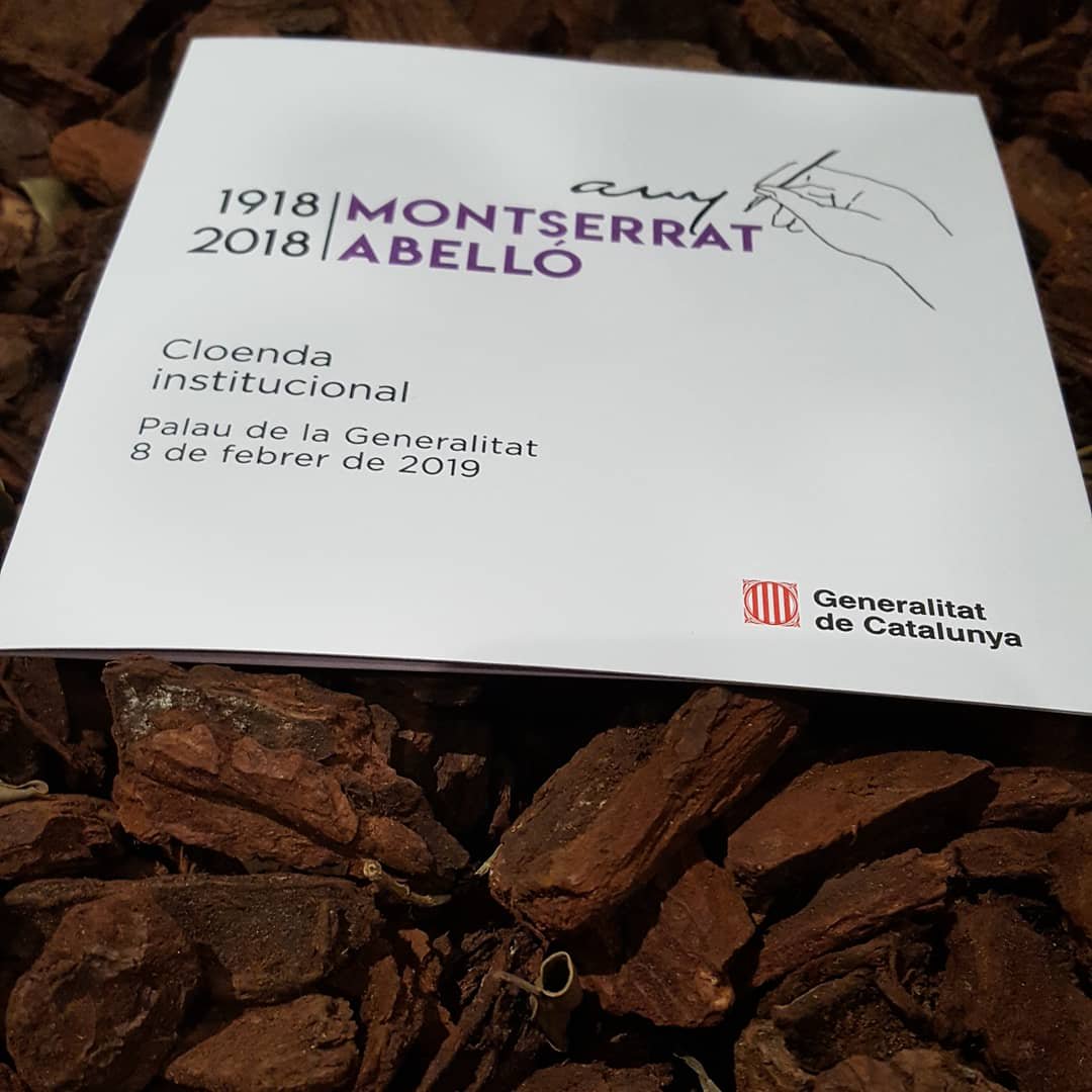 Ll_Sarri's tweet photo. Cloenda institucional al Palau de la Generalitat de l'Any Montserrat Abelló 1918-2018. Un absolut plaer. Amb l'HC @LauraBorras, el MH president @QuimTorra i el president de la ILC @joaneliesadell.  Un acte culte, elegant, deliciós i amb delicadesa poètica. @cultura_cat
@lletres https://t.co/q3CyRIE3pA