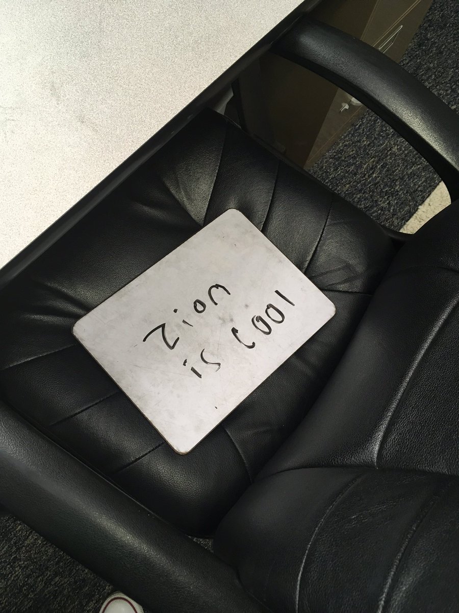 laurenfjohnson1's tweet photo. When they leave you messages you almost sit on. 😂
I think so too, Zion. I think so too. #cooldude #RRalumni #bravebold @ChocowinityP https://t.co/yiiOqCBZIy