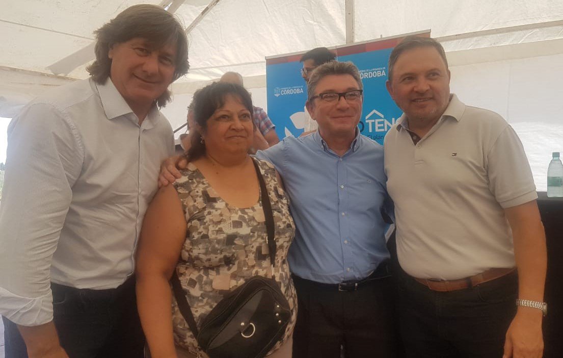 buttarelligok's tweet photo. Hoy, junto al Ministro Sergio Tocalli y el Int
 de Corral de Bustos Roberto Pacheco, hicimos entrega de Subsidios del #ProgramaVidaDigna y  del #ProgramaLoTengo.

Felicitaciones a todos los beneficiarios y a la Gestión Municipal por cumplir con los vecinos.

#GobiernodeCórdoba https://t.co/v8JRxF2Qp4