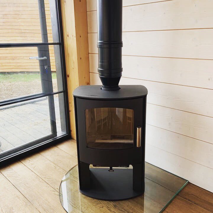 13 of these mendip church hill 5 multi fuel stove installed in Dymchurch for a project. Black twin wall system and glass shaped hearth. For free survey call us on 01303 311048
Come check us out cosystovesandfireplaces.co.uk #woodburners #multifuel #mendipstoves #cosyfires #kent