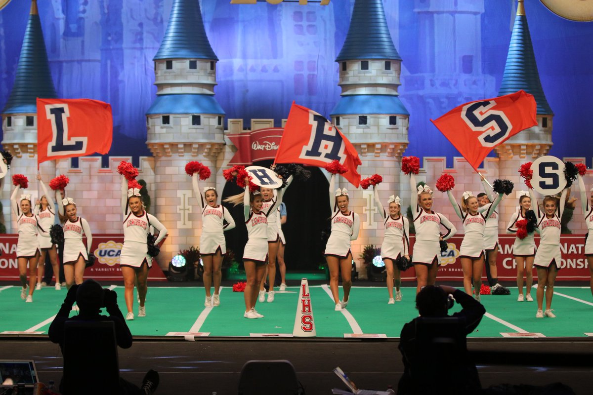 Lewisburgcheer's tweet photo. ❤💙LHS Cheer just HIT ZERO in prelims!!!❤💙 WTG Patriots!! https://t.co/jkBxfl9o8r