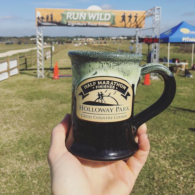 trailjenny's tweet photo. That finisher’s mug! 😍😍 I wrote a l’il race report about the Holloway Park Half Marathon. If you are interested in running this race (I mean... that mug!!), click the link in my bio to read my view! @hollowaypark_xc #trailrunning #trailrunner #crossc… https://t.co/L054AwLTPf https://t.co/90RN0ttpZO
