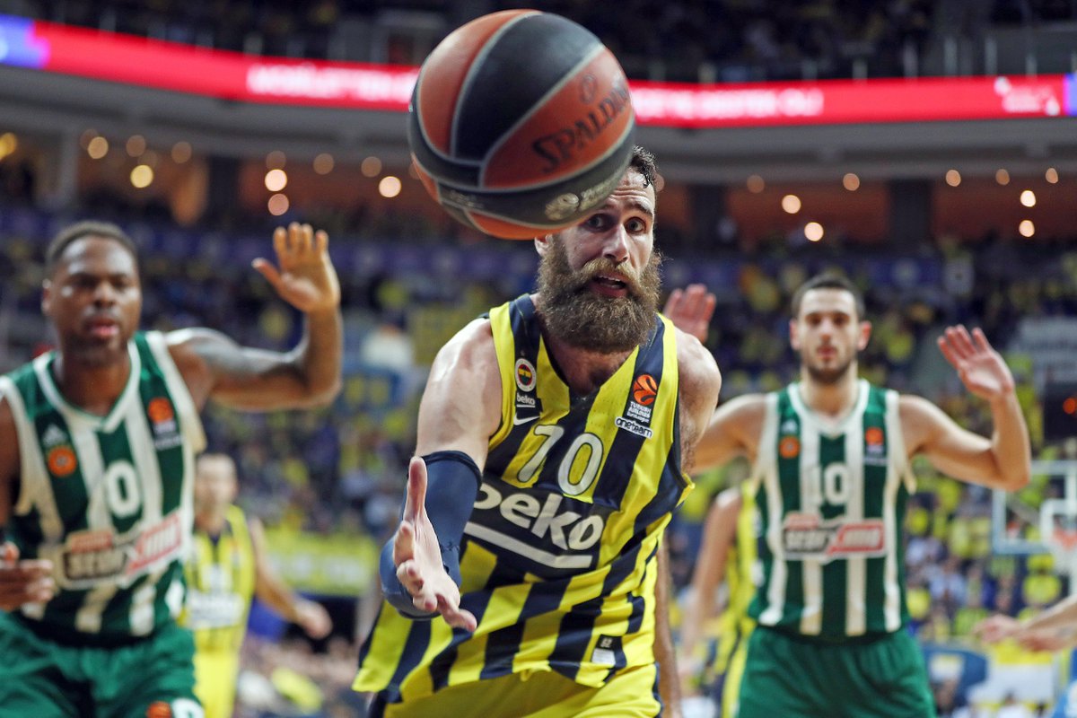 Wingardium leviosa! ⚡🧙‍ <a href="/GigiDatome/">Gigi Datome</a> #NeverEnough