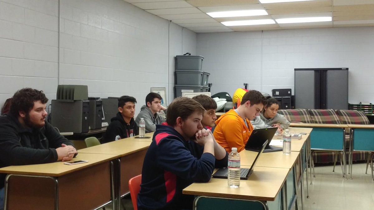 webbwillymad's tweet photo. American Business Legal Systems Ss are debating the relationship between the 2nd amendment and mass shootings. #differentwayoflearning
#higherorder
@RyanBJackson1 @EricLHughes @MPHSGoTigers https://t.co/HsqzklwvjQ
