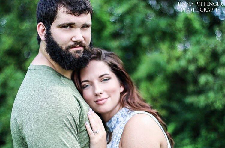 glam_studios's tweet photo. Mary Katherine met her husband while attending UT. It was only fitting that they chose UT to take their engagement photos.
💄Makeup: Shannon Dodd https://t.co/q3G2pLRLNP