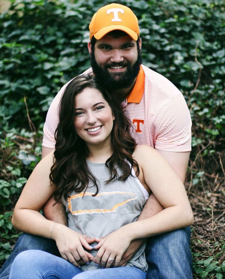glam_studios's tweet photo. Mary Katherine met her husband while attending UT. It was only fitting that they chose UT to take their engagement photos.
💄Makeup: Shannon Dodd https://t.co/q3G2pLRLNP