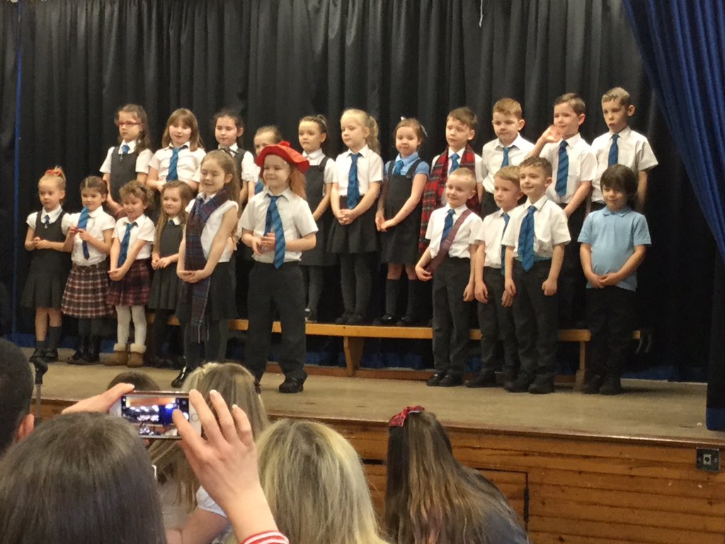Barsail_Primary's tweet photo. Another massive well done to P2/1 for their amazing recital of ‘The Gruffalo’ in Scots and singing ‘Bonnie Wee Jeanie McColl’ - you were fantastic boys and girls! 👏👏👏 #scots #poetry #barsail #renfrewshire https://t.co/fzLr3g7gBG
