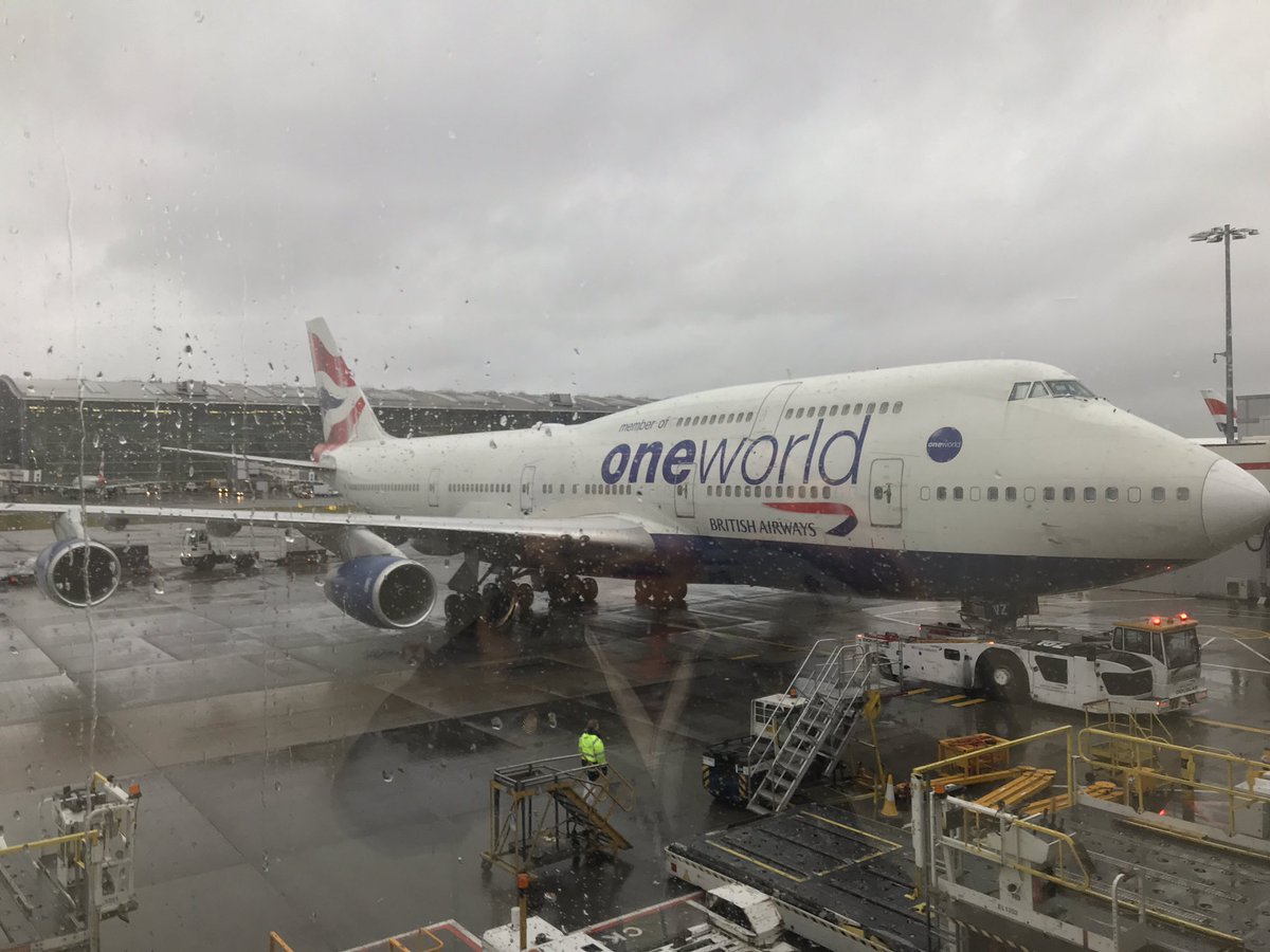 flybyday63's tweet photo. So we left a windy and rainy Heathrow this morning, to get to a sunny New York..! 😅
#Speedbird #TheJumboJet #Unstoppable #BA175 https://t.co/PwZa69vdFz