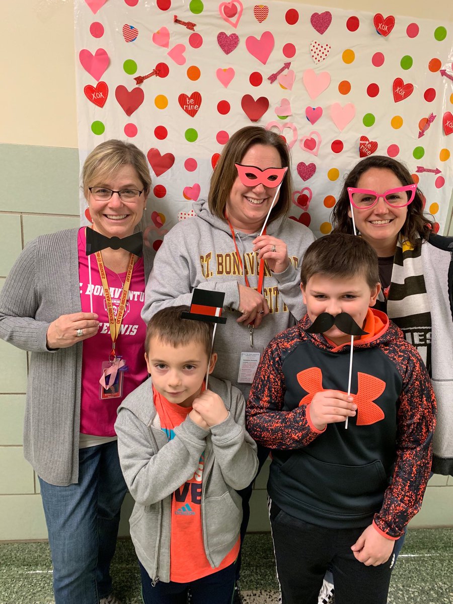 OleanWW's tweet photo. Come on out for the Valentine’s Family Fun Night - 6-7:30 TONIGHT! Stop by the photo booth and tweet us ⁦@OleanWW⁩ #huskypups https://t.co/doM9deMuFA