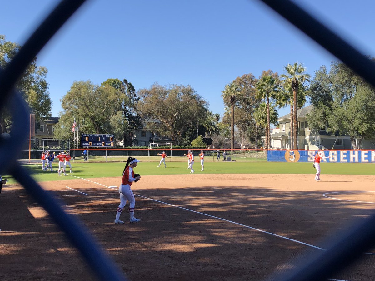 AD_Tweedy's tweet photo. Let’s FIRE IT UP @SagehenSoftball 🥎🥎 #BeatSound #OneTeam https://t.co/5ojhS1iqTB