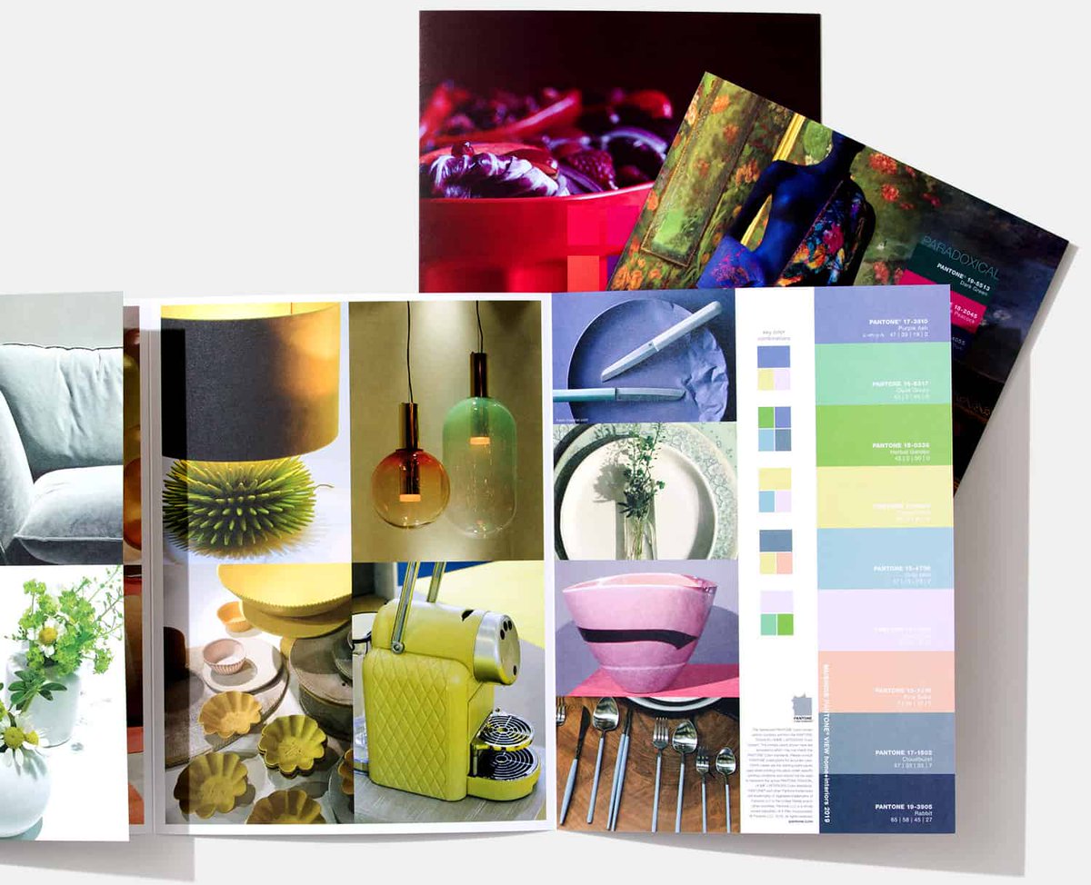 pintomicasa's tweet photo. Los especialistas del color de @pantone año tras año elaboran una guía especial para diseñadores y #decoración de interiores, más en : https://t.co/wNcUbwAUcm https://t.co/aFnM6Fu7NB