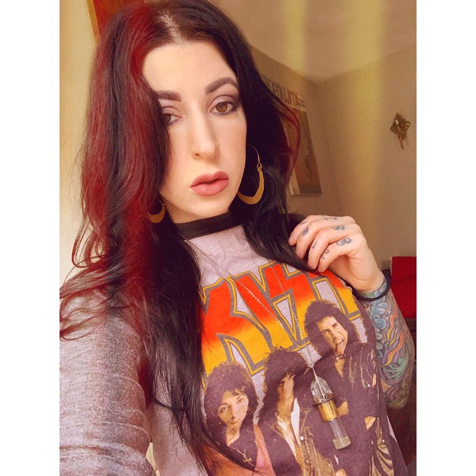 Okay @christopherobinparis Volumizing Cleansing Clay - I&rsquo;m a fan now. 💆🏻&zwj;♀️ https://t.co/zrOmvYxngw<a class="tags" target="_blank" title="On Twitter" href="/?out=eyJ0eXAiOiJKV1QiLCJhbGciOiJIUzUxMiJ9.eyJpYXQiOjE3MjI5MjUxMzMsImlzcyI6InR3cG9ybnN0YXJzLmNvbSIsIm5iZiI6MTcyMjkyNTEzMywiZXhwIjoxNzU0NDYxMTMzLCJyZWRpcmVjdF91cmwiOiJodHRwczovL3R3aXR0ZXIuY29tL2NocmlzdG9waGVyb2JpbnBhcmlzIn0.jTmyOLLZRmZ9AVtgPpha2f4LDhmJecpjyPCxbV3e0VN6W8g0r4iUdoeBUcM-Z7hdxRnid-z3xe3bfJ_M4elzqw">@christopherobinparis</a><a href="/tag/startupweek"class="tags"><span>#startupweek</span></a>