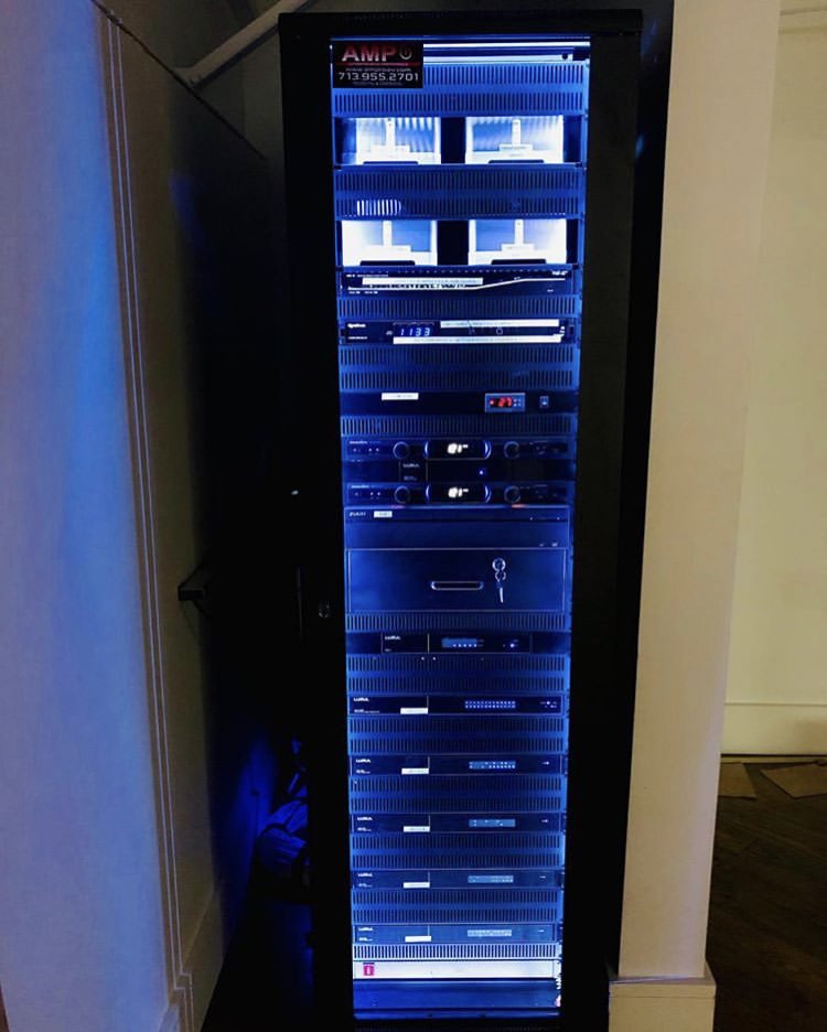 LuxulCorp's tweet photo. Hello there, Feature Friday! Party in the front, business in the back?! Love this install by Automation Media Professionals! #inversemullet
#luxul #legrand #legrandavbrands #tech #news #business #av #family #CEDIA #CEPro #sandvc #avtweeps #avpros #thetechrep #proav #wifi #ISE https://t.co/cU1iAkzljf