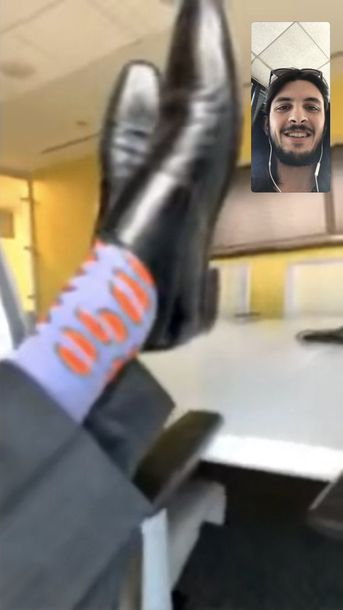 jackinthebaux's tweet photo. Ders ft me from the conference room floor on WallStreet haha #verycorporate https://t.co/wNYXZC1Bwf