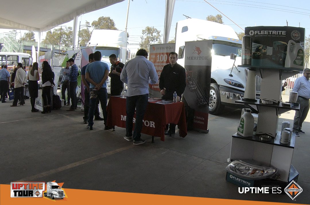 UptimeTour's tweet photo. En esta iniciativa participó toda la red de distribuidores de @InternationalMX así como @CumminsdeMexico, @HEND_INTL, @MichelinMEX, @Meritor,  @eatoncorp, #Transprotección, #Oncommand Connect, Quálitas, Econtrack, #Fleetrite y #NavistarFinancial. https://t.co/r19uirqhFM