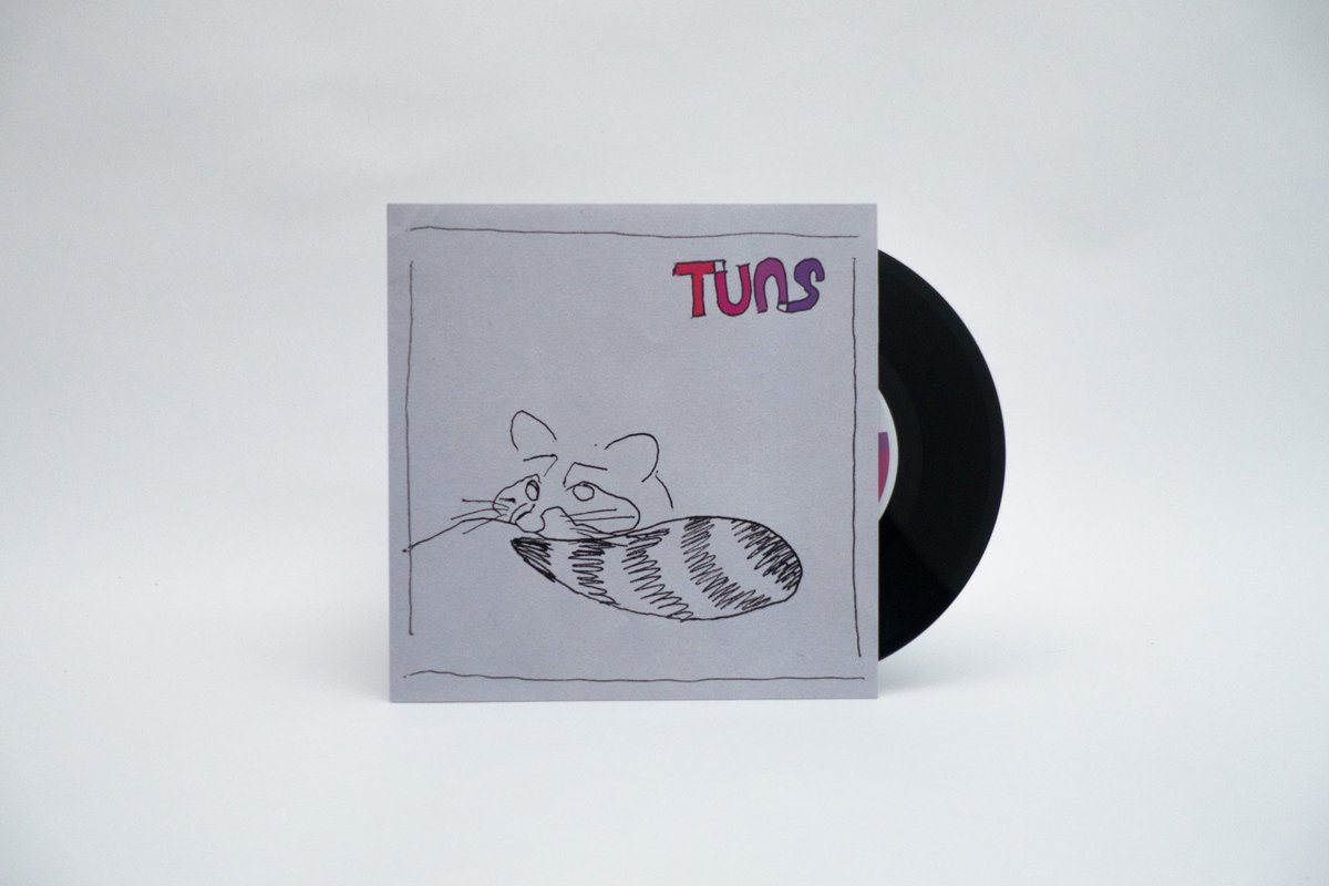 vinylpressing's tweet photo. Sample of the 7" w/standard jacket from the Canadian indierock supergroup @tunsband 

#vinylpressing #vinylrecords #cancon #canadianmusic #tunsband https://t.co/FCvQTWQbAt