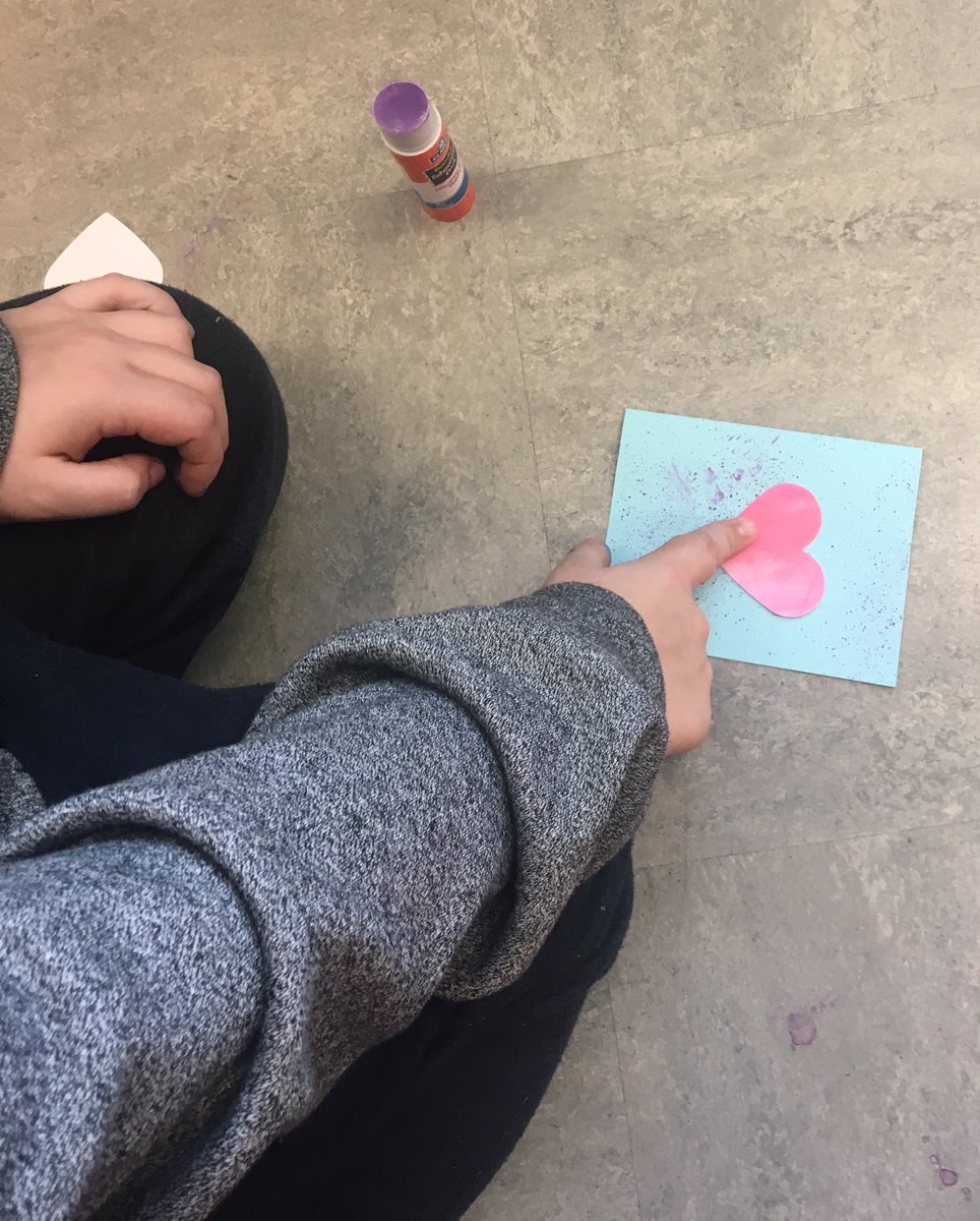 MsKaraFitz's tweet image. Today we finished up a special little project that we&apos;ve been working on for the past couple of weeks - over 30 Valentines to donate to #projectkindness ❤️ @StTeresasSchoo1 @MainlanderHai